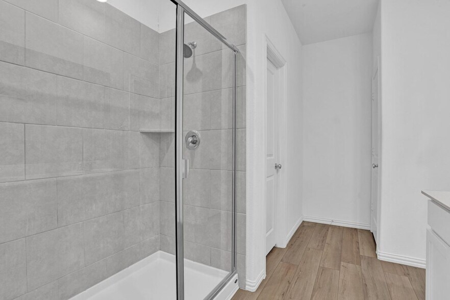 Building Photo - 1204 Sequoia Ln