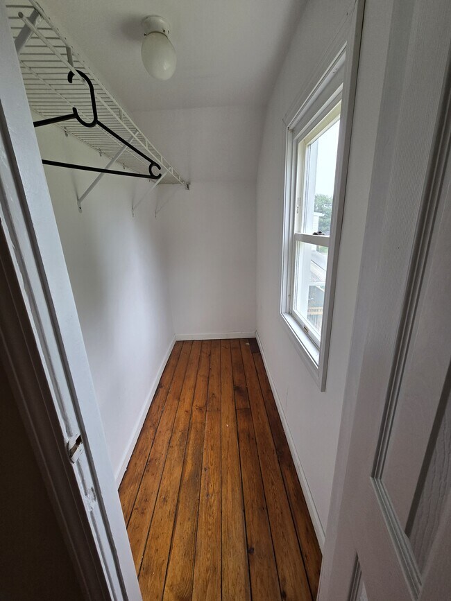 Building Photo - 257 Litchfield St