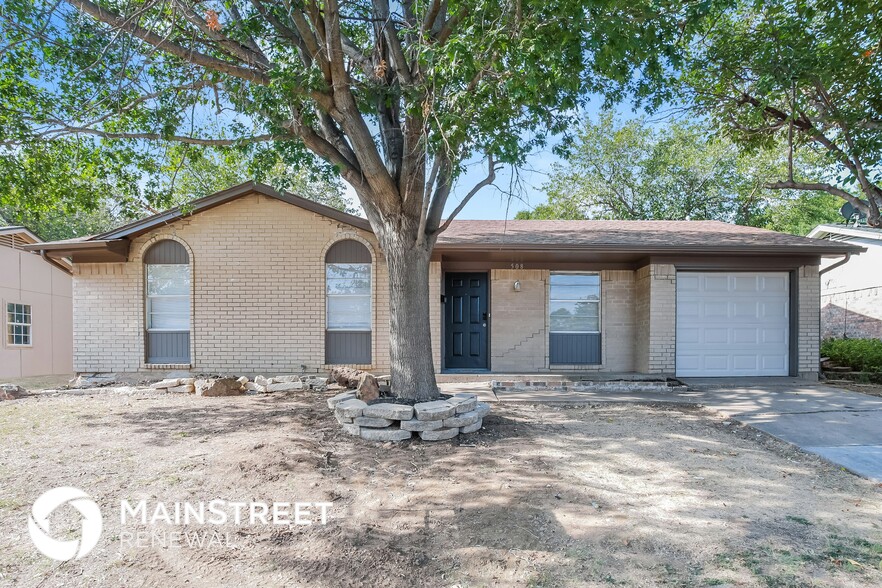 Primary Photo - 508 Sweetbriar Dr