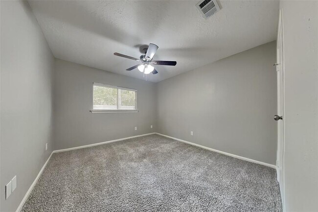 Building Photo - 9 Briervine Ct