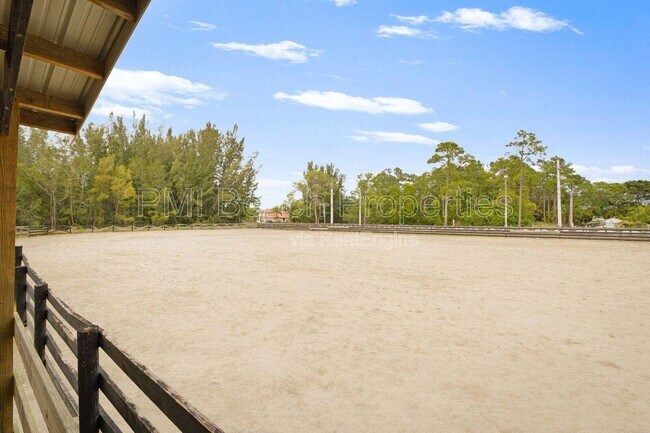 Building Photo - 18080 Sycamore Dr W