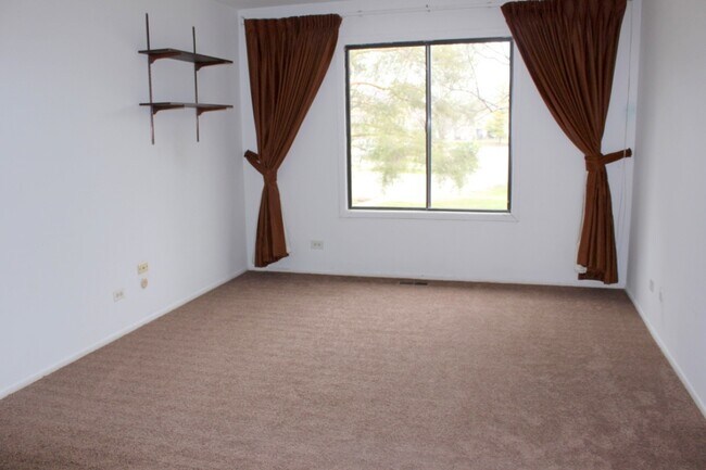 Building Photo - 452 Harrison Ct