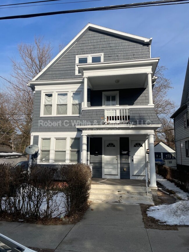 Building Photo - 51 Mead St