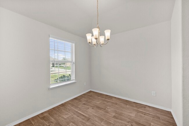 Building Photo - 8303 Amaryllis Ct