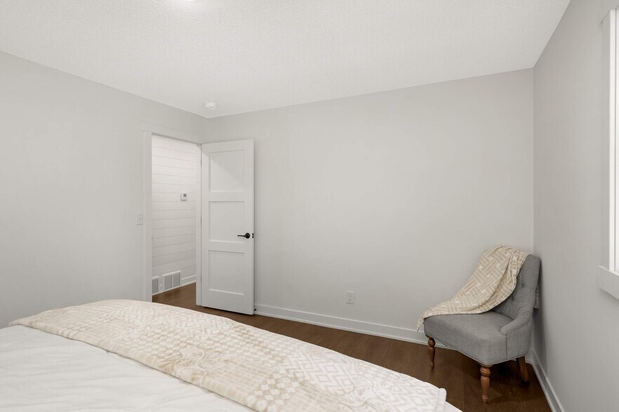 Building Photo - 15240 Kangaroo St NW