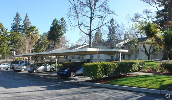 Building Photo - Woodgate Apartments