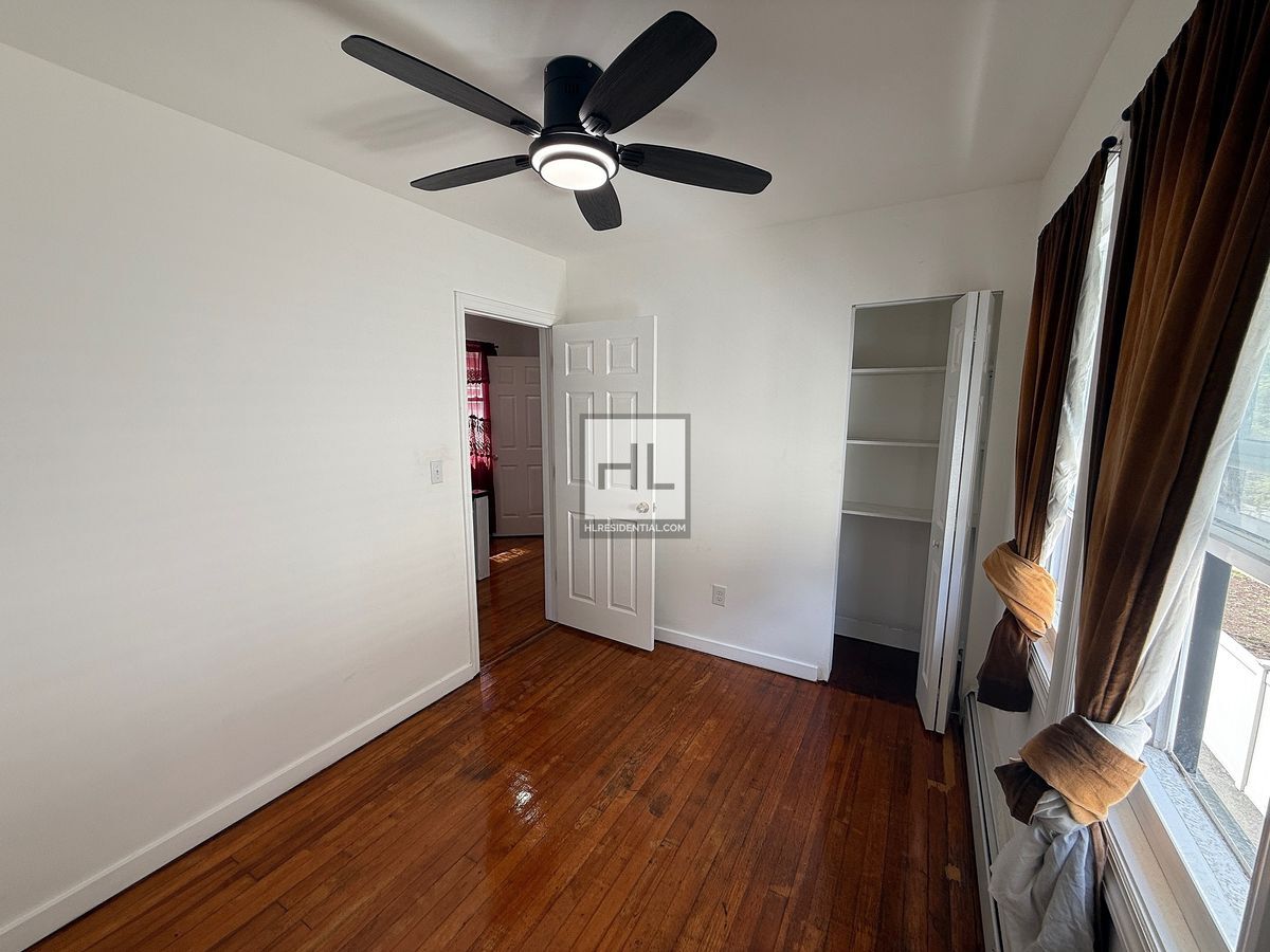 Building Photo - LOCKMAN AVENUE