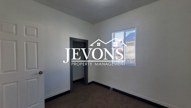 Building Photo - Coming soon! Available dates are subject to change without notice; please make sure you have tour...