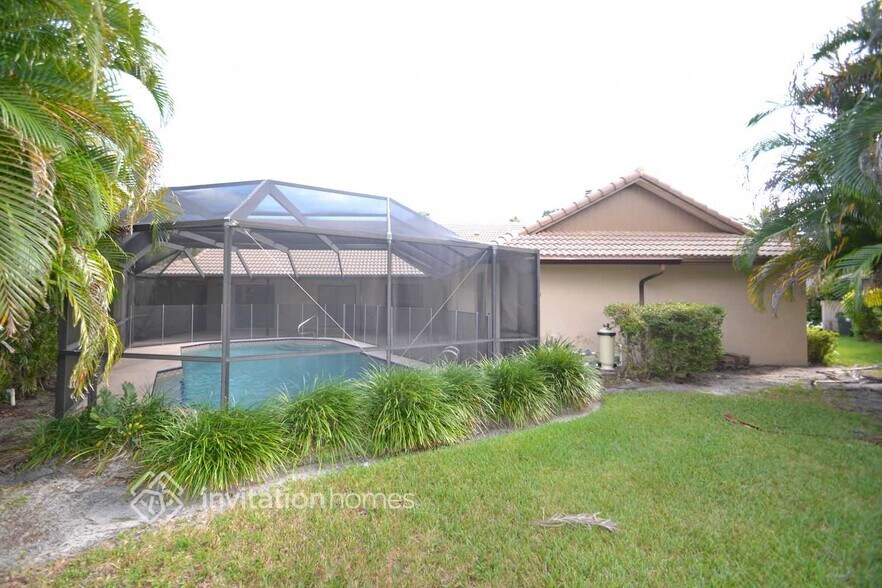 Building Photo - 13373 Kingsbury Dr