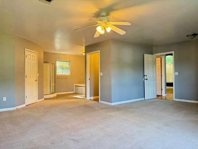 Building Photo - 13301 Kanis Rd