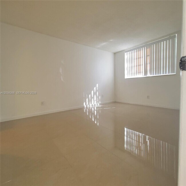 Building Photo - 6021 NW 61st Ave