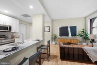 Building Photo - 1420 Chestnut St