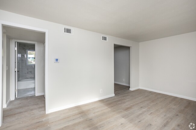 Building Photo - 1033 Adair Ave