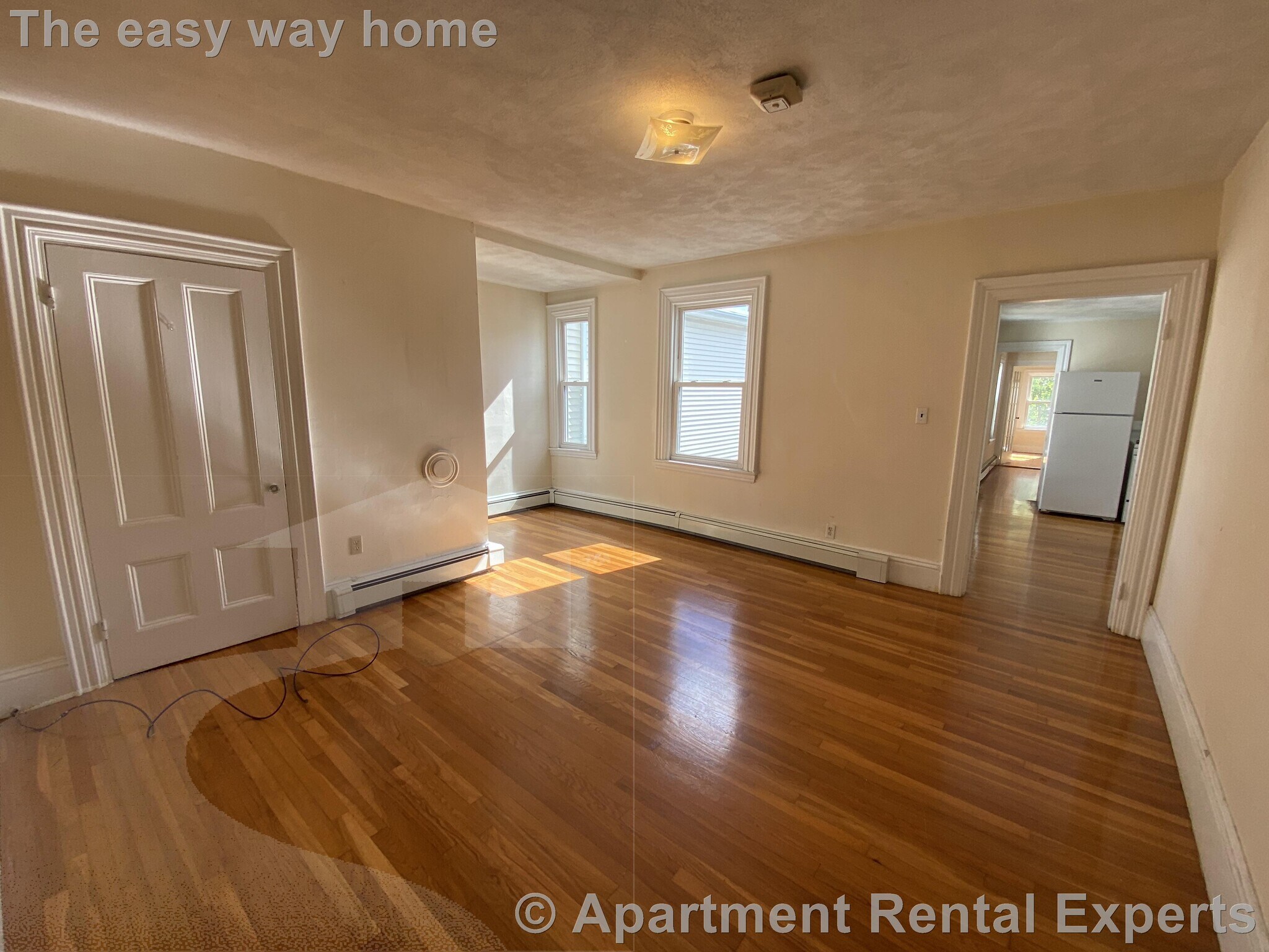 Building Photo - 112 Thorndike St