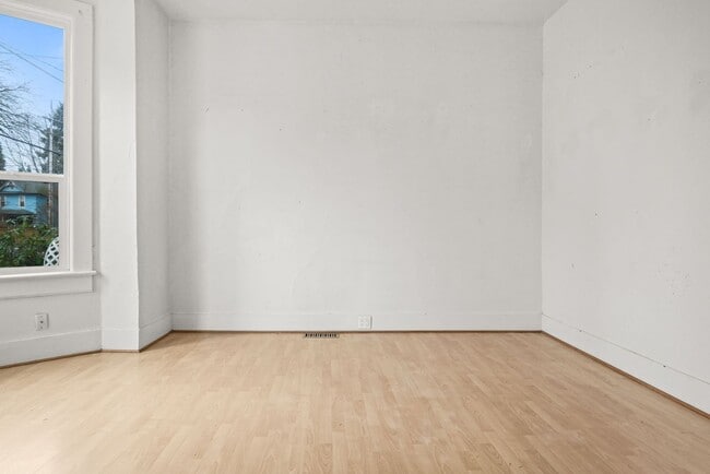 Building Photo - 70 NE Tillamook St