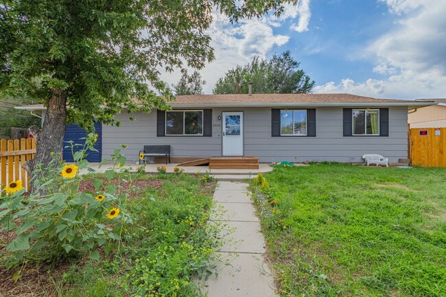 Building Photo - Delightful 3-bedroom, 1-bathroom home that...