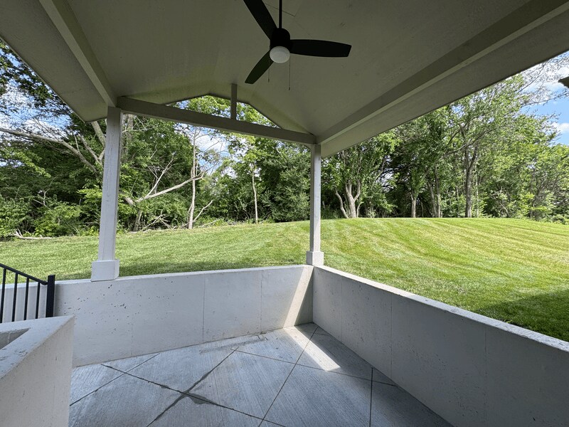 Building Photo - 1613 SW Hedgewood Ln