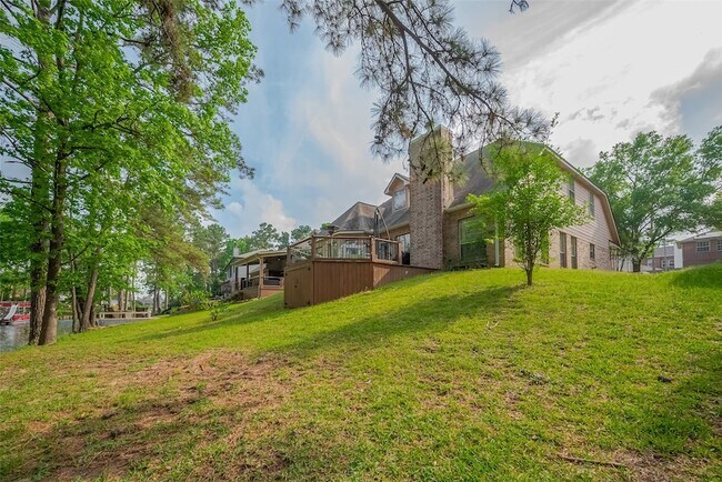 Building Photo - 18914 Hikers Trail Dr