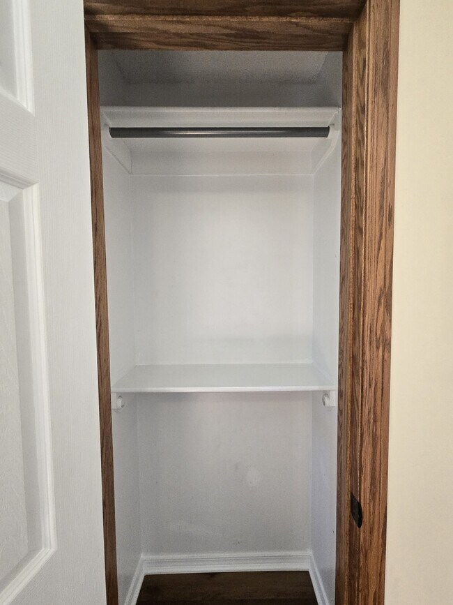 Building Photo - 4462 S Elizabeth Ave