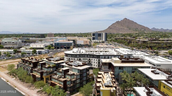 Building Photo - 4747 N Scottsdale Rd