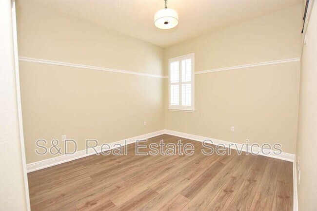 Building Photo - 1977 Wind Meadows Dr