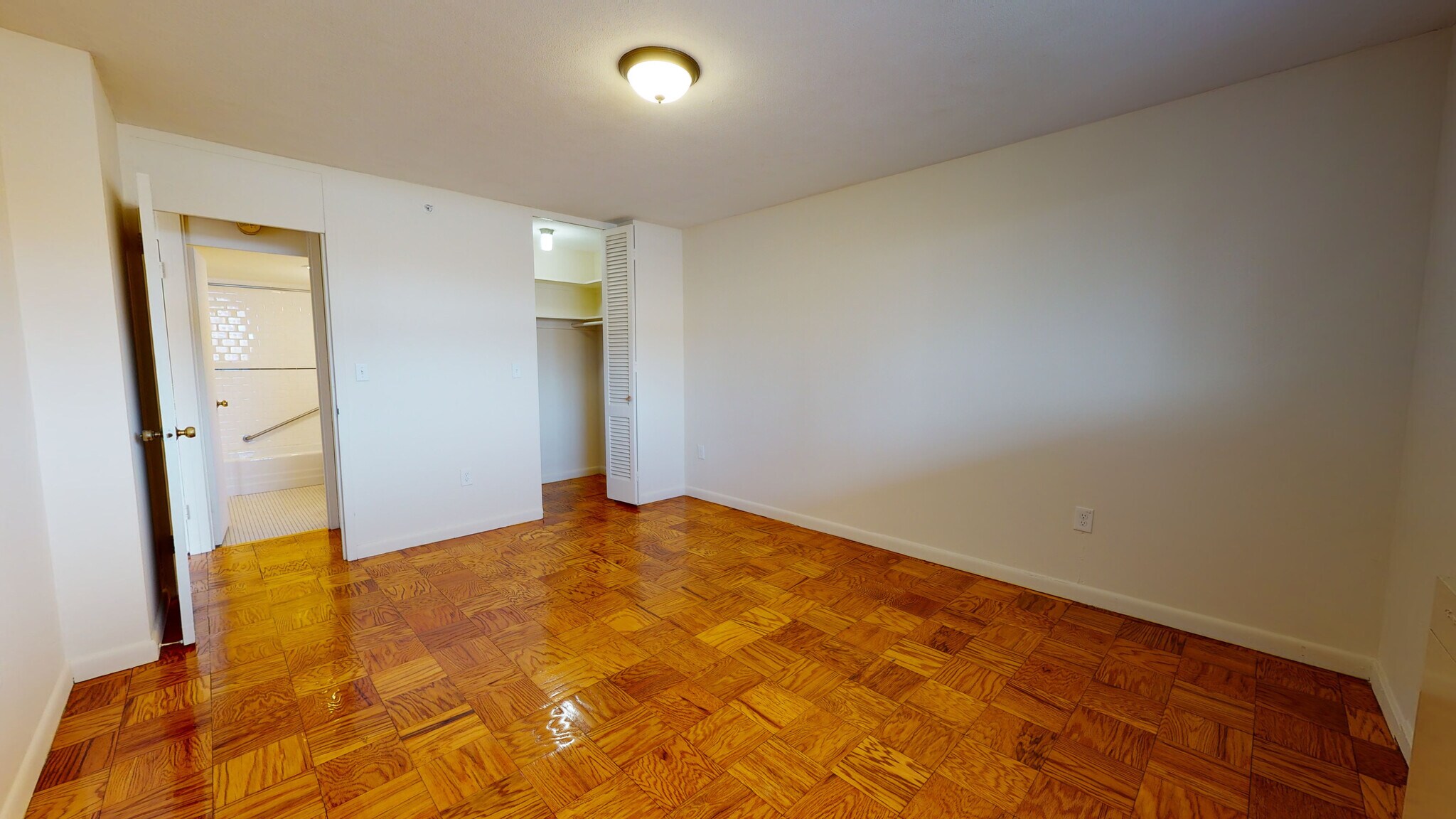 Building Photo - 17 Monmouth Ct