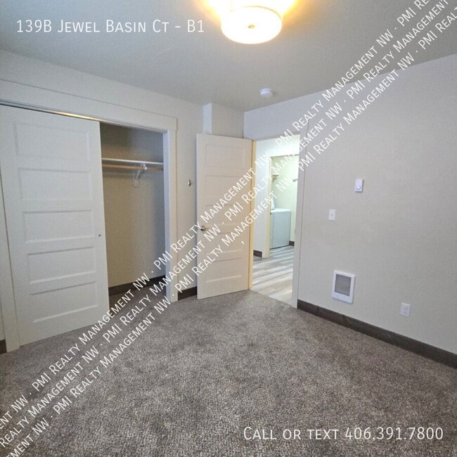 Building Photo - 139 Jewel Basin Ct