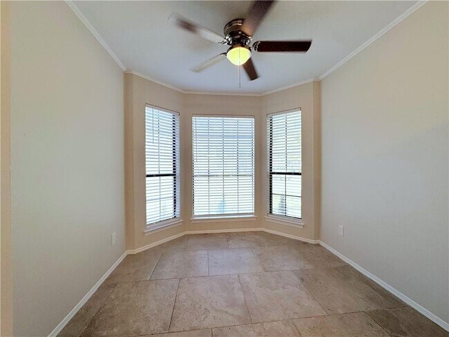 Building Photo - 5900 Grelot Rd