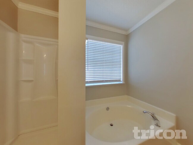 Building Photo - 102 Bonnabel Ct