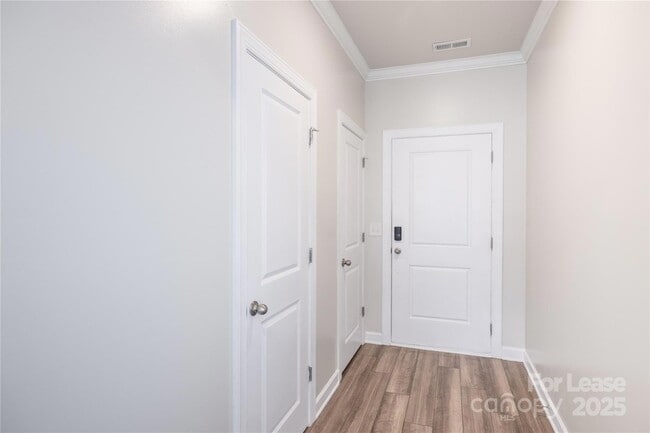 Building Photo - 2117 Morgan Hls Dr