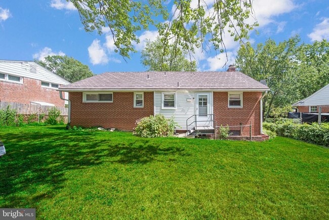 Building Photo - 10502 Glenhaven Dr