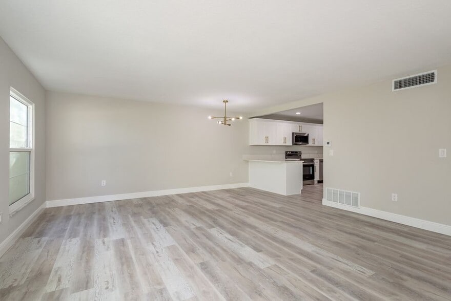 Building Photo - 2700 Bayshore Blvd
