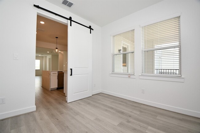 Building Photo - 2209 Via Laura Ln