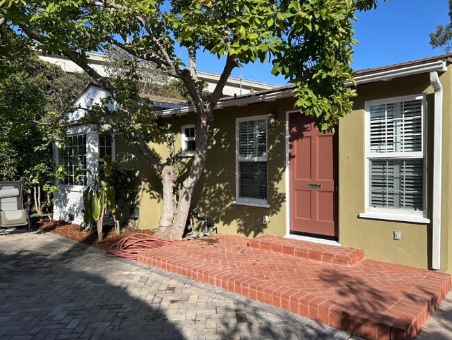 Building Photo - 11284 Sardis Ave