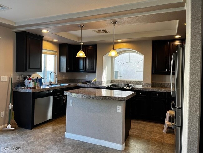 Building Photo - 1026 E Sonoran Hope Ave