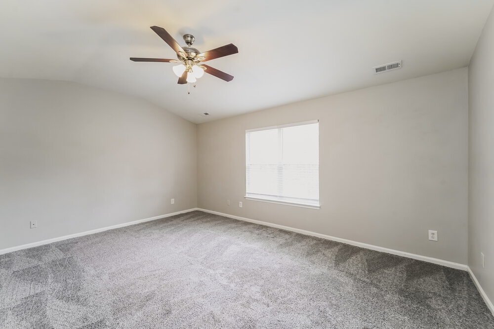 Building Photo - 5113 Autumn Oak Dr