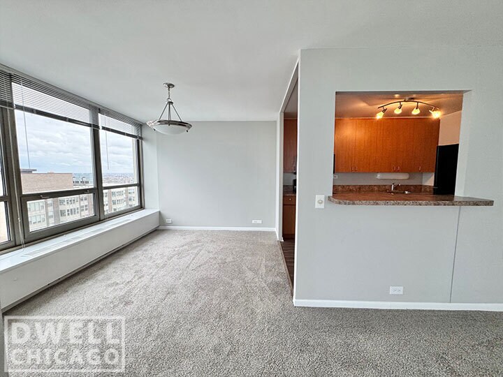 Building Photo - 3440 N Lake Shore Dr