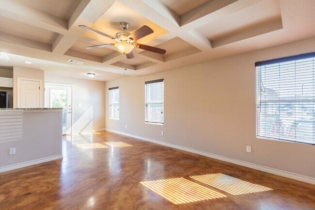 Building Photo - 7314 Colina Way #3