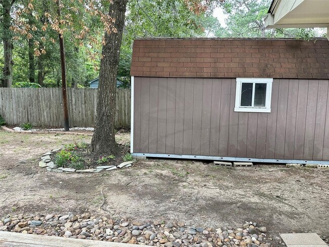 Building Photo - 239 Ridgewood Dr