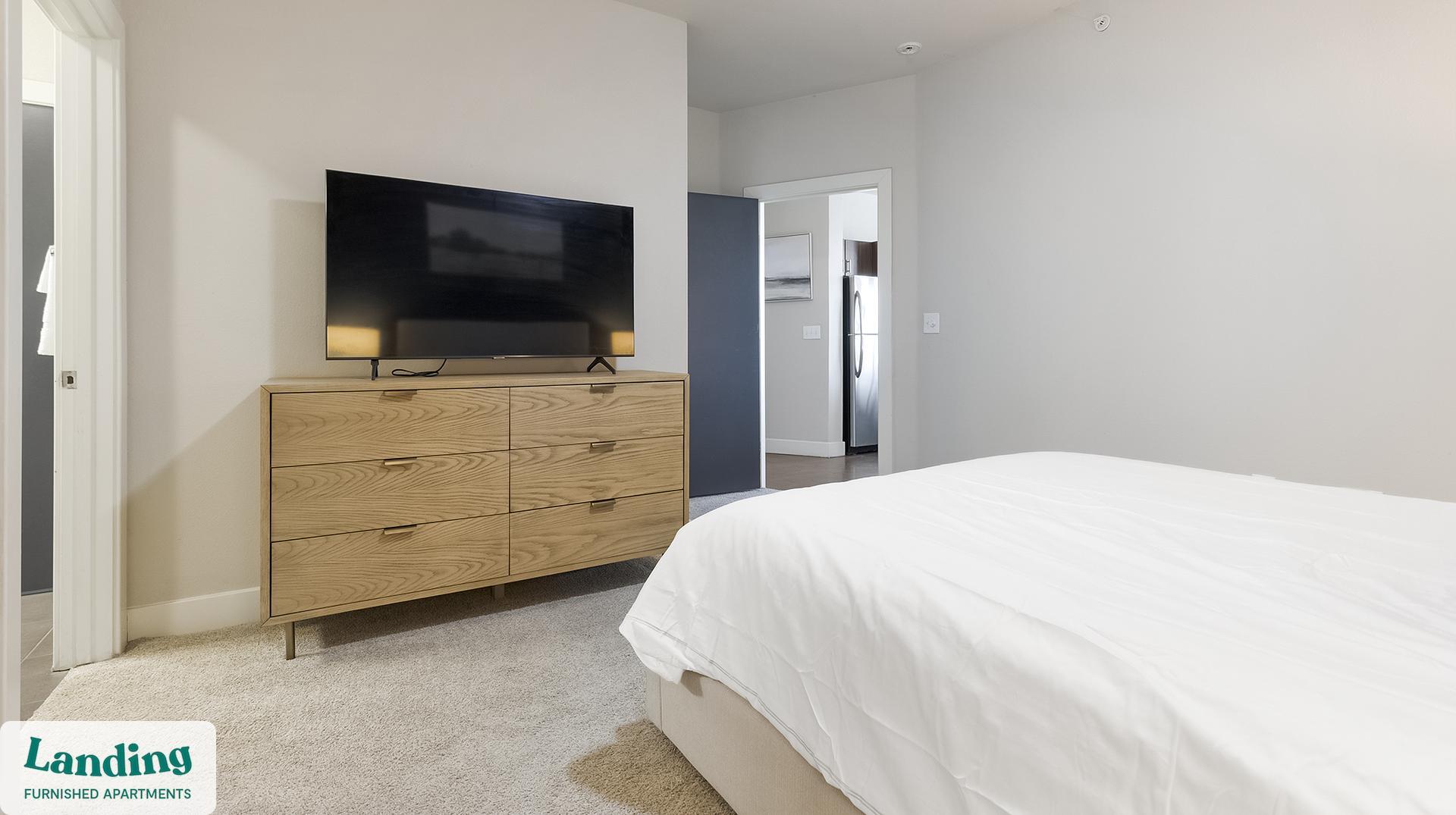 Building Photo - 1415 N Main Ave