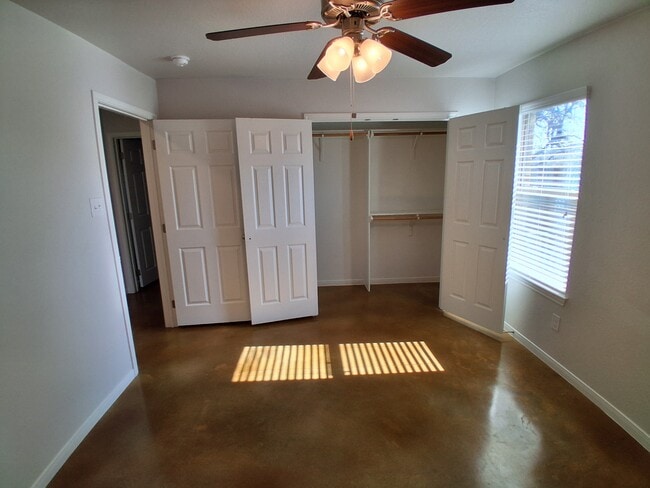 Building Photo - 1811 Indian Trail