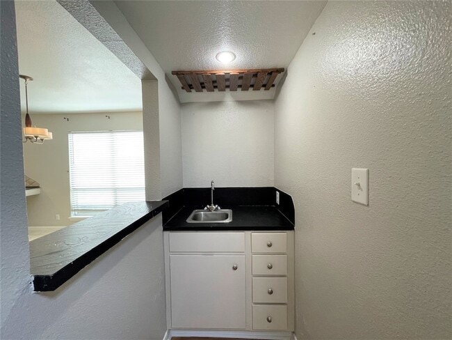 Building Photo - 9206 N Allegro St