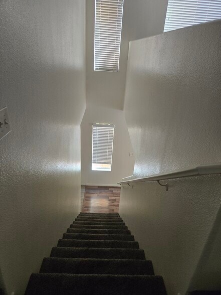 Building Photo - 8007 Torremolinos Ave