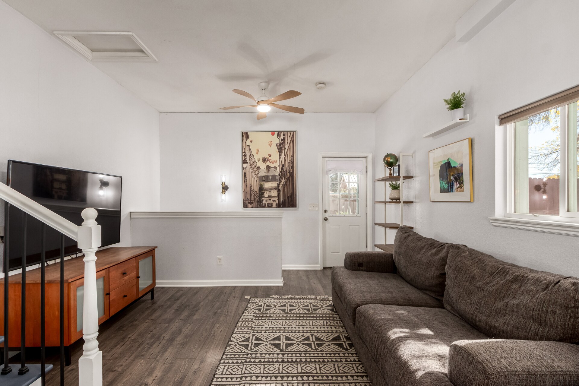 Building Photo - 830 Gray St