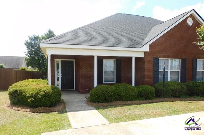 Primary Photo - 215 West Wrasling Way