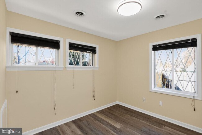 Building Photo - 6511 Virginia Hills Ave