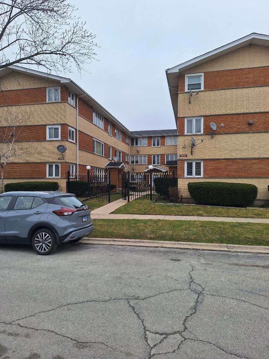 Building Photo - 14047 S Tracy Ave