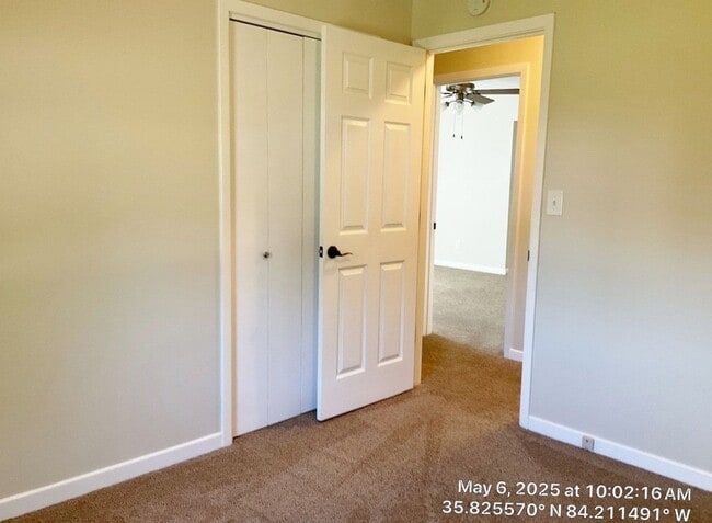 Building Photo - ** ~~ Beautiful 3 bedroom 2 bath house in ...