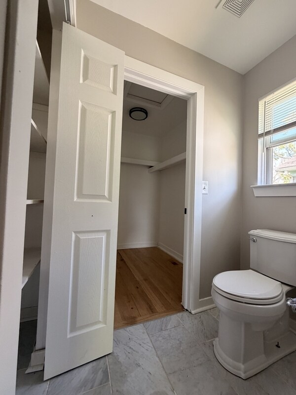 Building Photo - 16823 Stahelin Ave