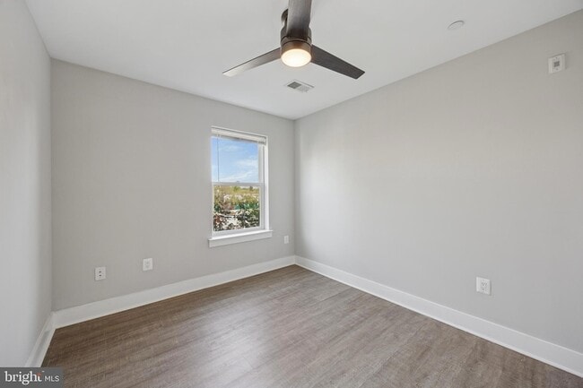 Building Photo - 502 Gerhard St